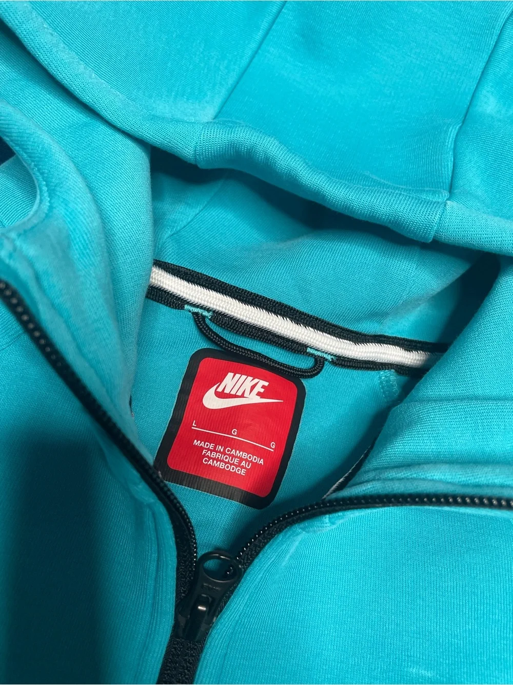NIKE TECH SET SZ L